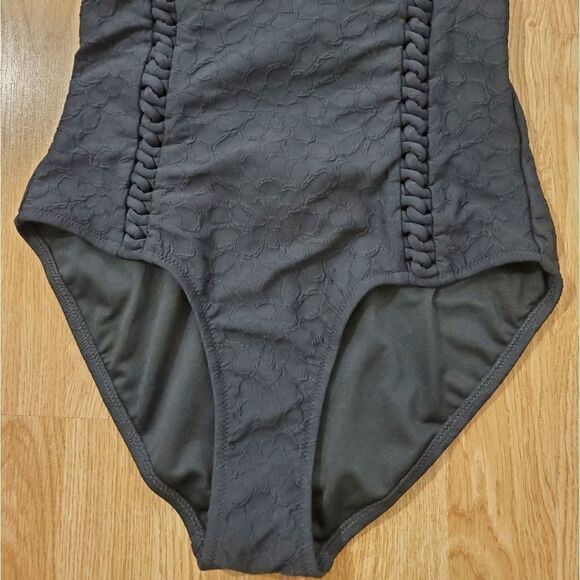 Jessica Simpson Rose Bay Textured One-Piece NEW - Picture 4 of 11